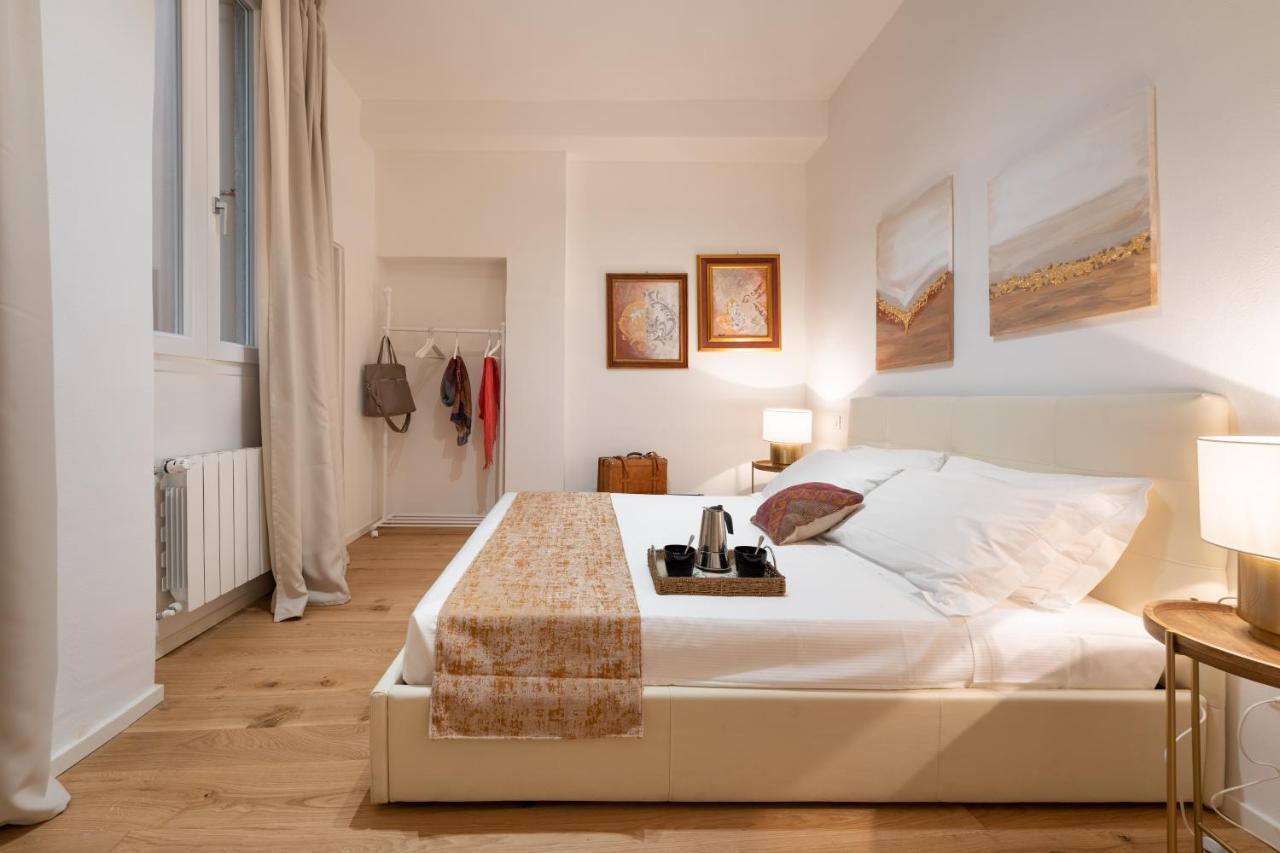 Accademia - Flo Apartments フィレンツェ エクステリア 写真